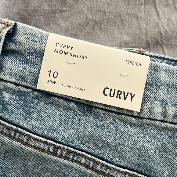 Jean Shorts - Picture 3 of 4